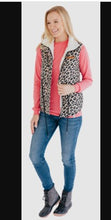 Load image into Gallery viewer, PREPPY VEST LEO
